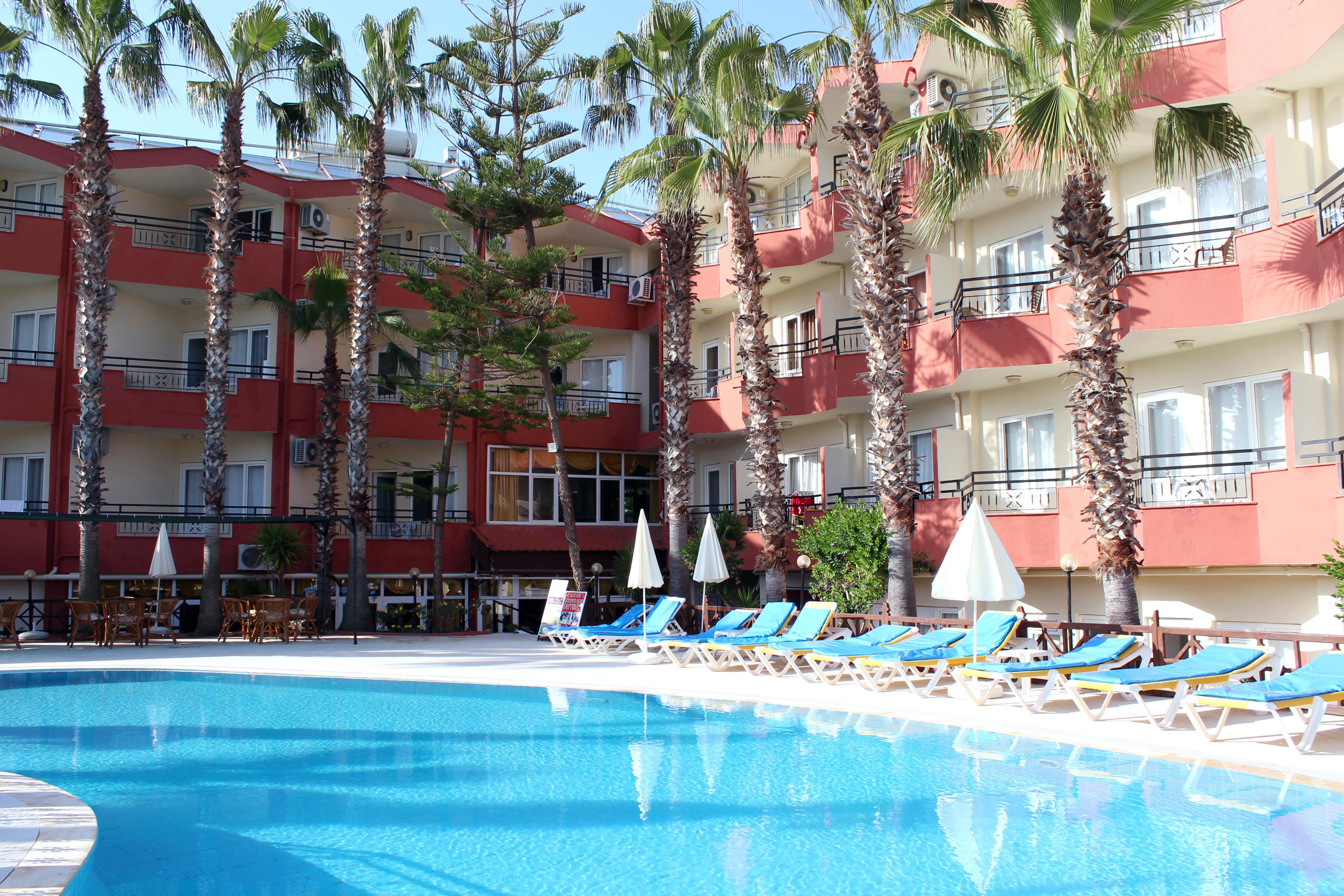 Semoris Hotel Side Bagian luar foto
