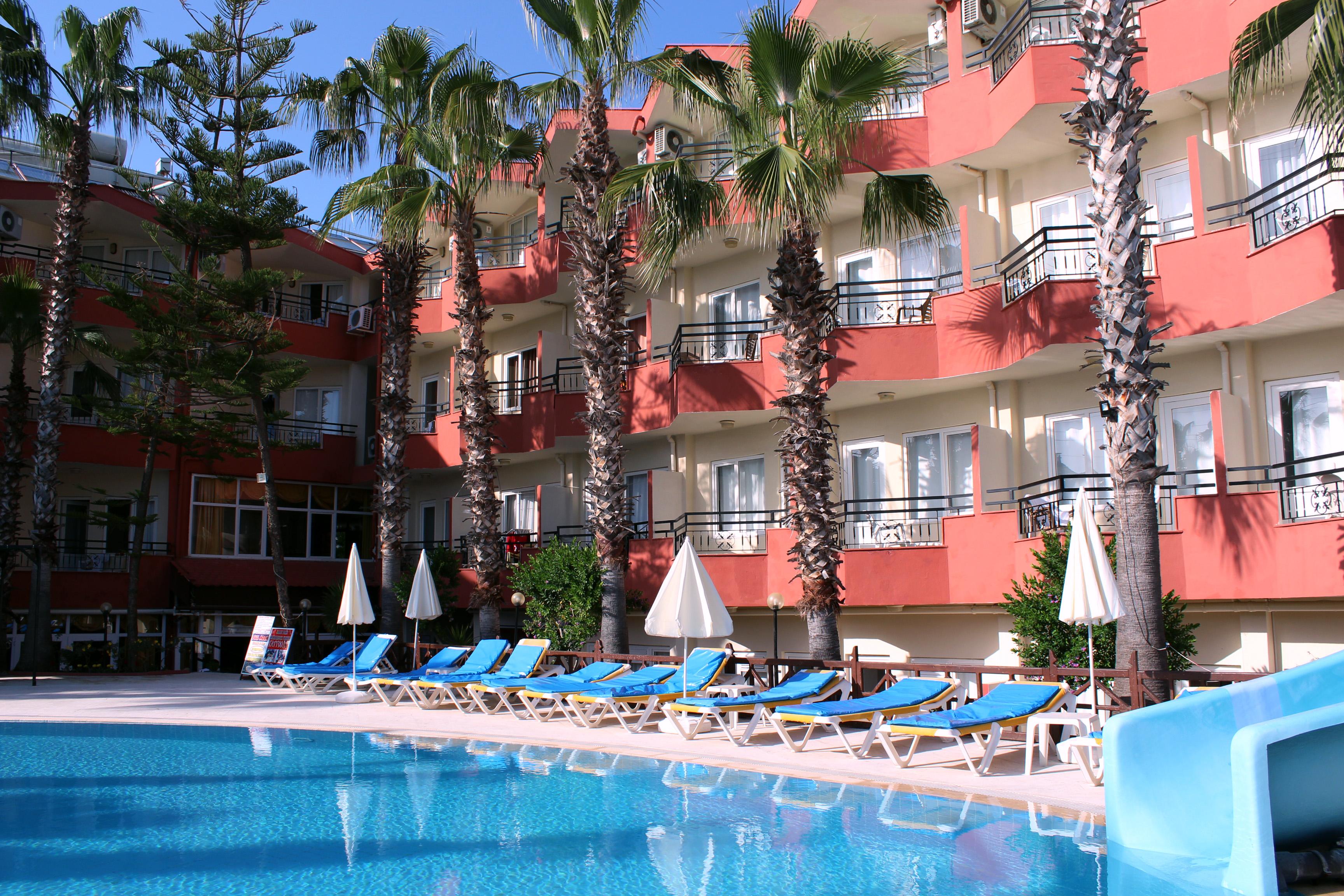 Semoris Hotel Side Bagian luar foto