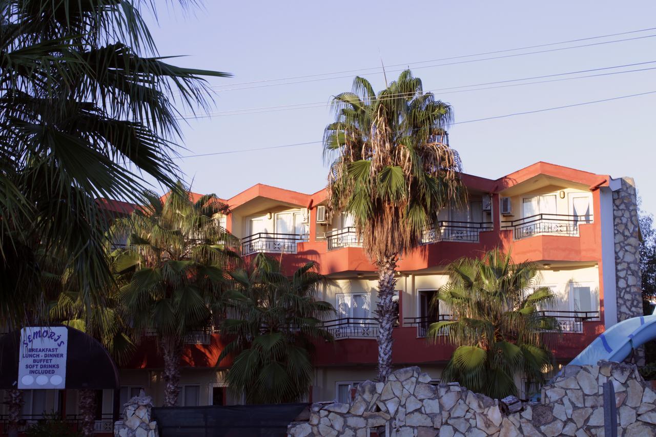 Semoris Hotel Side Bagian luar foto