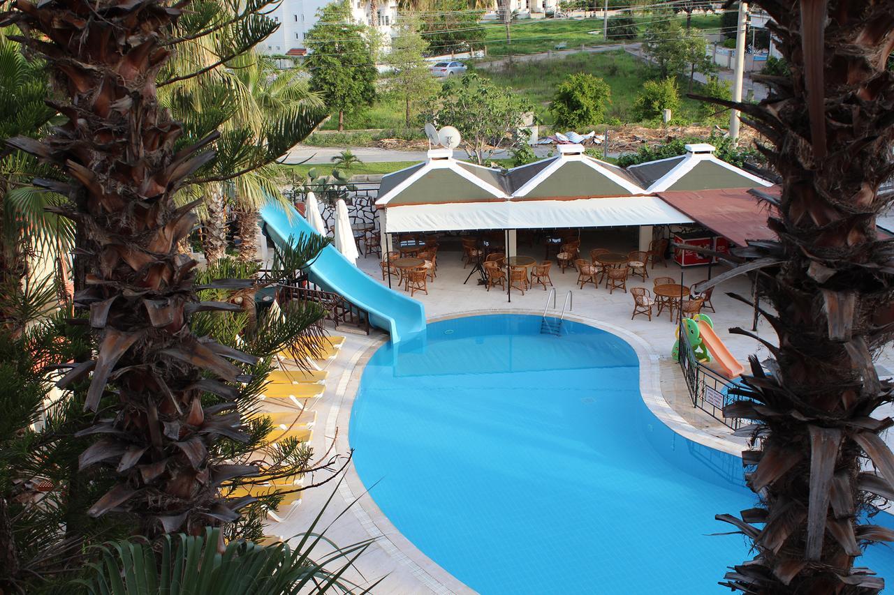 Semoris Hotel Side Bagian luar foto