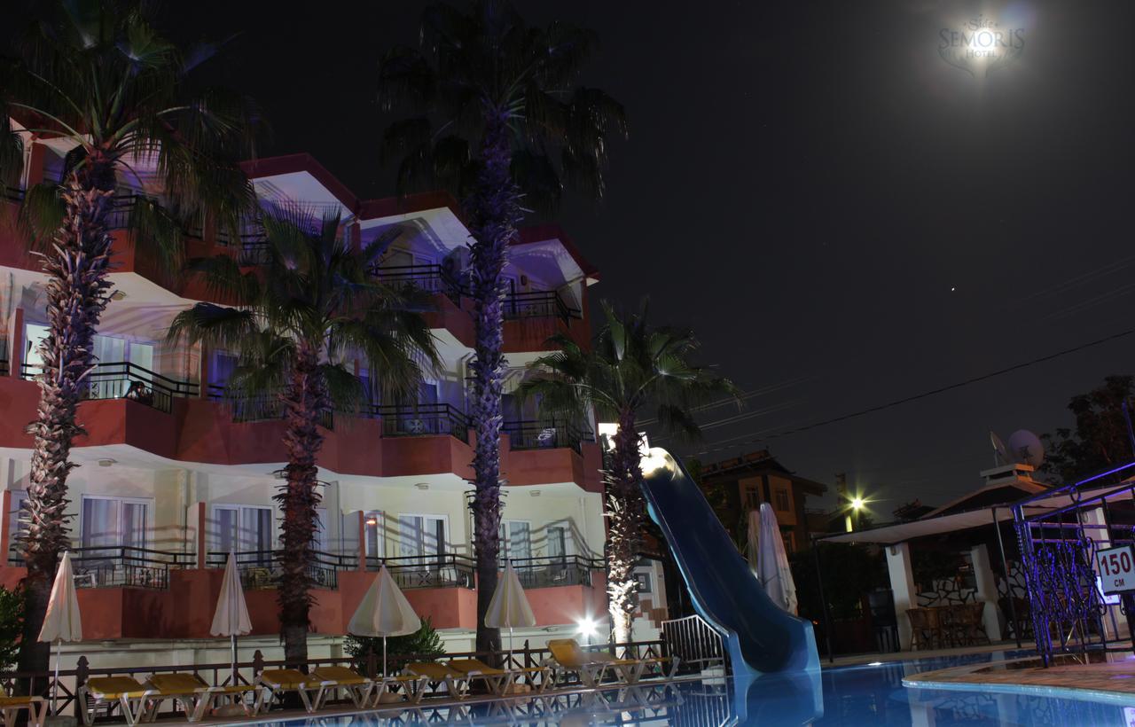 Semoris Hotel Side Bagian luar foto